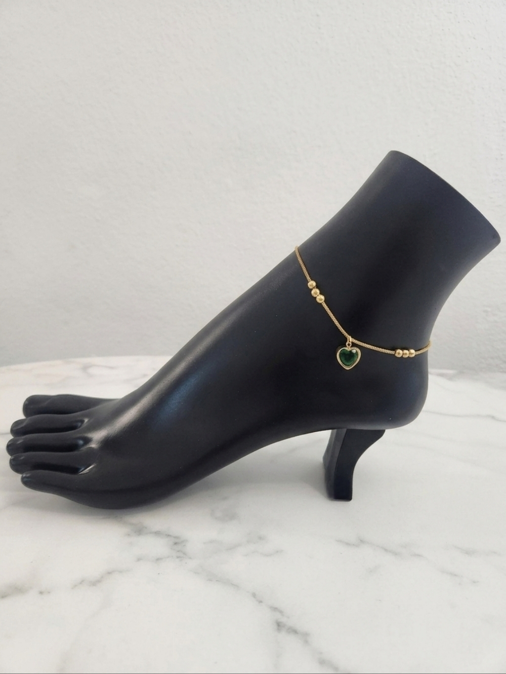 Gold Plates Beaded Anklet Bracelet with Emerald Green Heart Charm - Picture 3 of 14